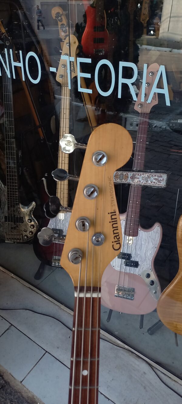 GIANINNI STRATOSONIC - 4 cordas (Preto) - Imagem 4